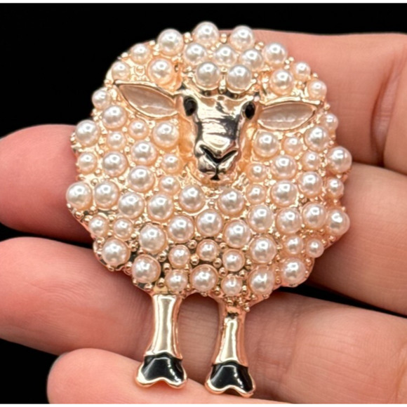 Sheep Brooch Simulated Pink Pearls Wool Rose Gold Tone Lamb Pin - Picture 2 of 6